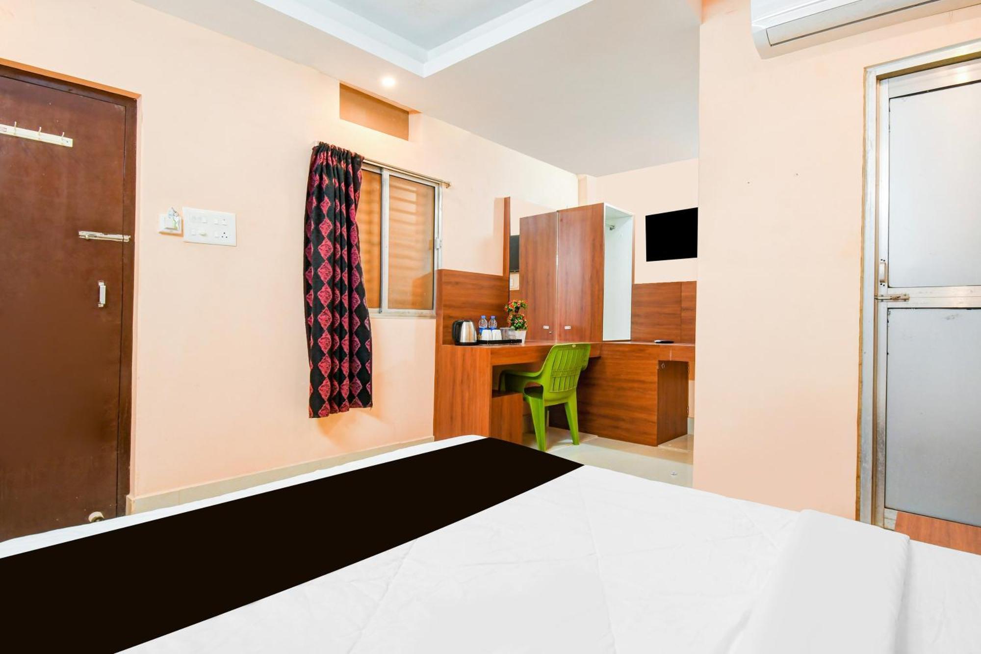 פורי Super Hotel O Dakshin Dwar Formerly Radha Krishna Niwas מראה חיצוני תמונה