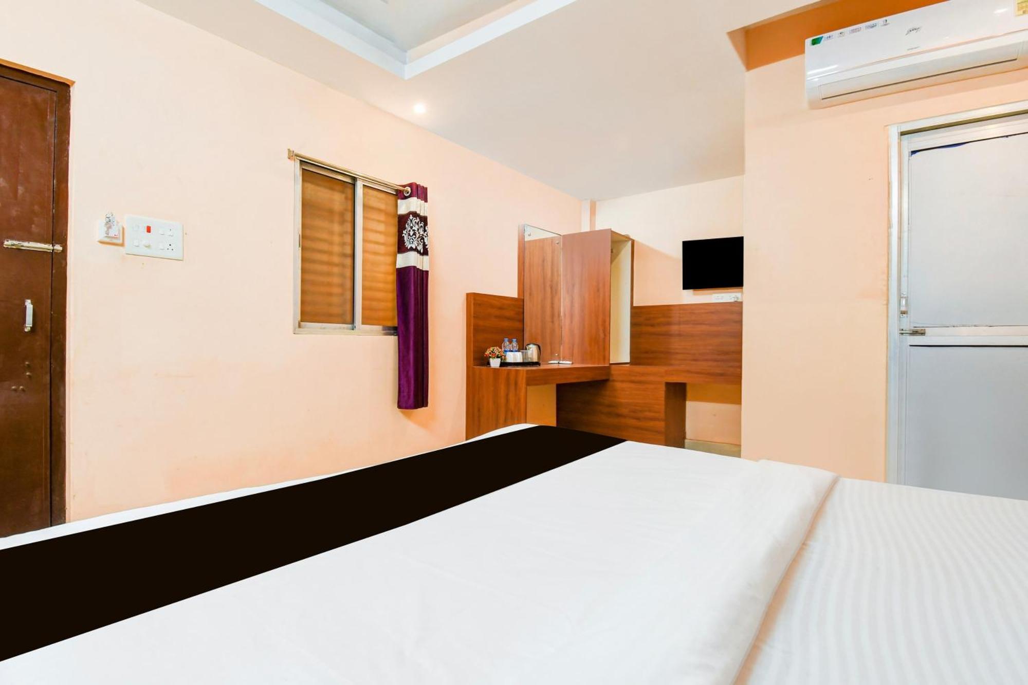 פורי Super Hotel O Dakshin Dwar Formerly Radha Krishna Niwas מראה חיצוני תמונה