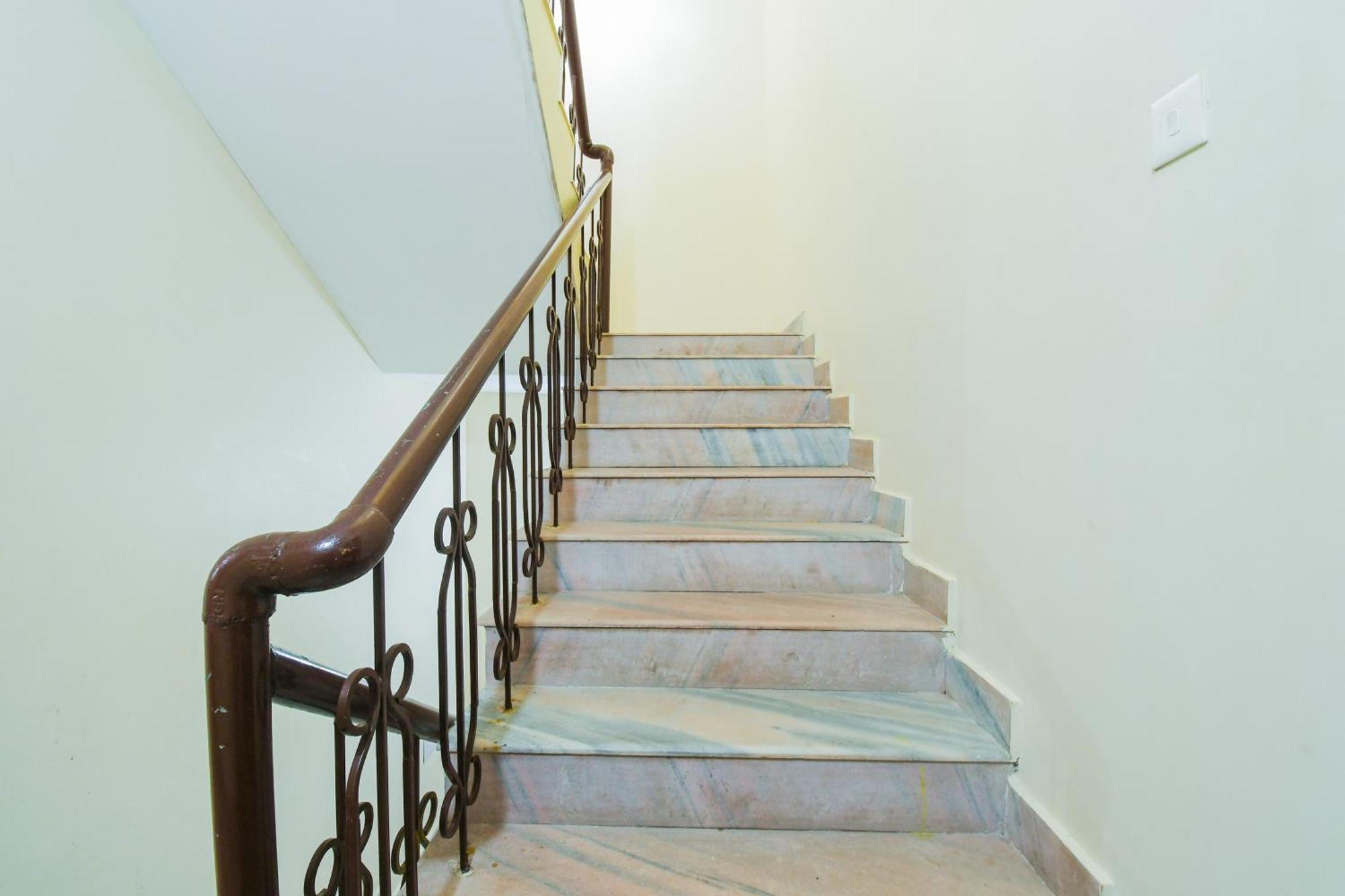 פורי Super Hotel O Dakshin Dwar Formerly Radha Krishna Niwas מראה חיצוני תמונה